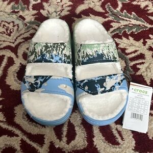 Really cute crocs🩷